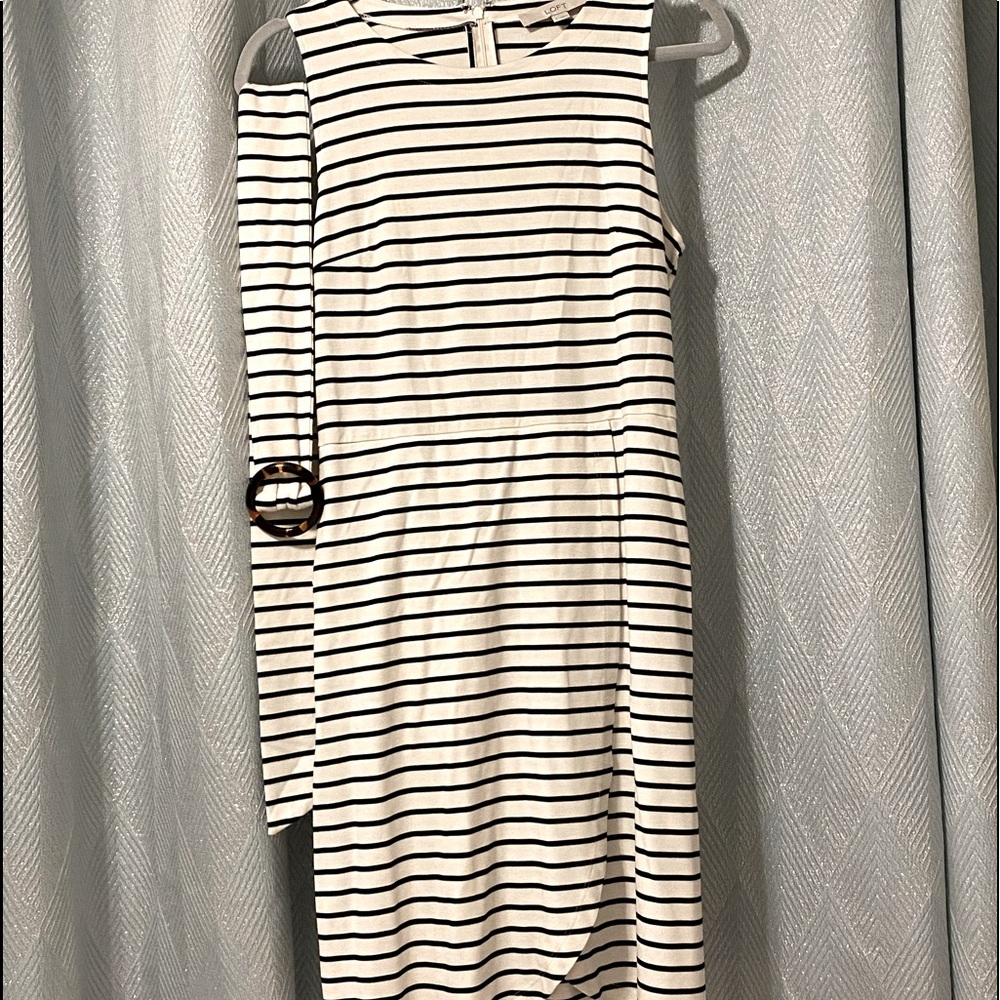 A loft cream colored women’s dress